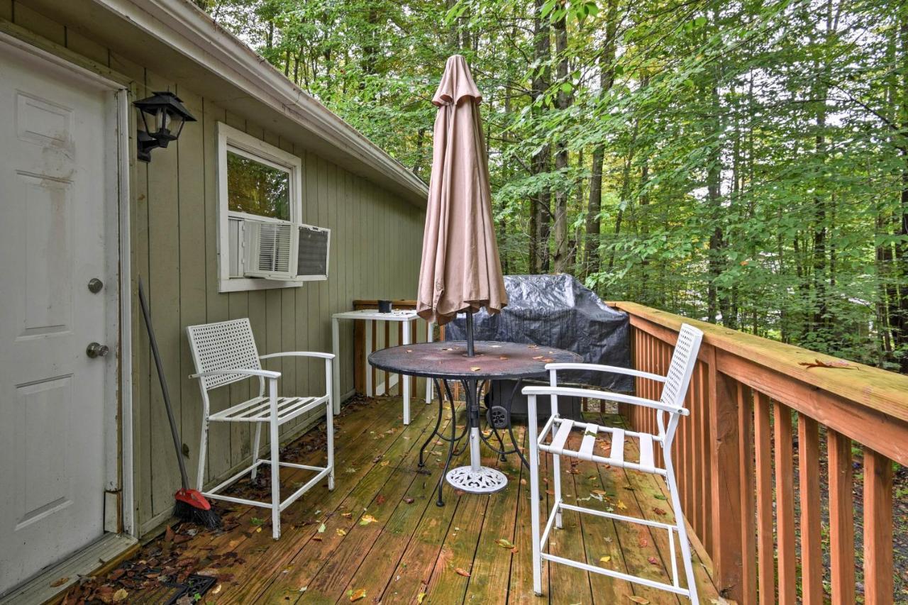 Cozy Arrowhead Lake Home With Sunroom And Pool Access! Pocono Lake Екстер'єр фото
