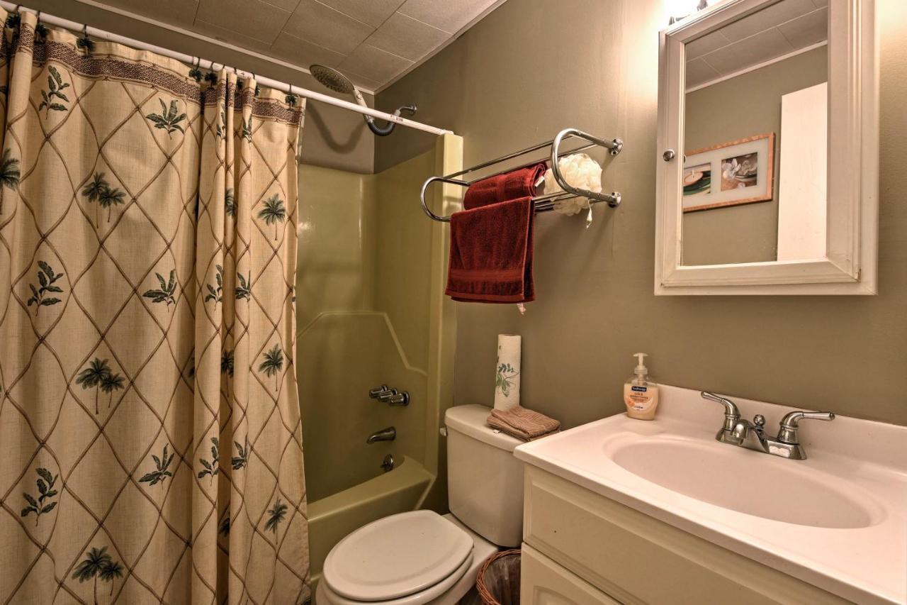 Cozy Arrowhead Lake Home With Sunroom And Pool Access! Pocono Lake Екстер'єр фото
